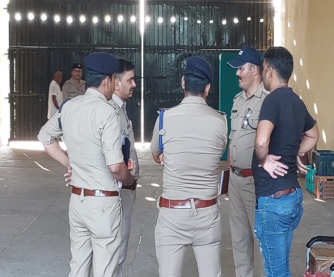 Sitarganj Central Jail में नई नहीं है मोबाइल मिलने की घटना, जांच आगे